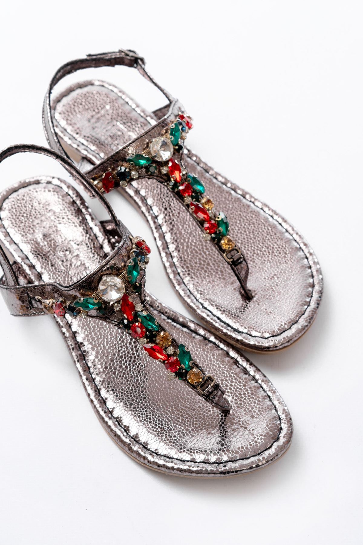 Ayakkabı Aşkı Platin Multi Taşlı Parmak Arası Kadın Sandalet