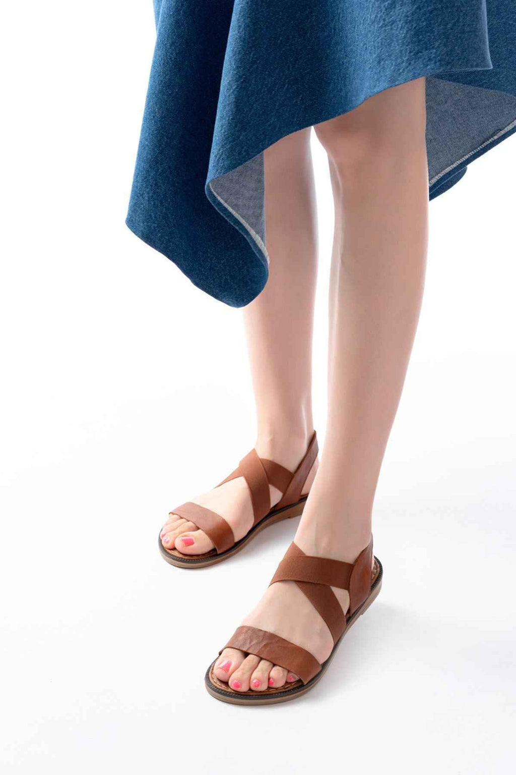 Ayakkabı Aşkı 205-04 Taba Tek Bantlı Lastikli Hakiki Deri Ortopedik Taban Kadın Sandalet