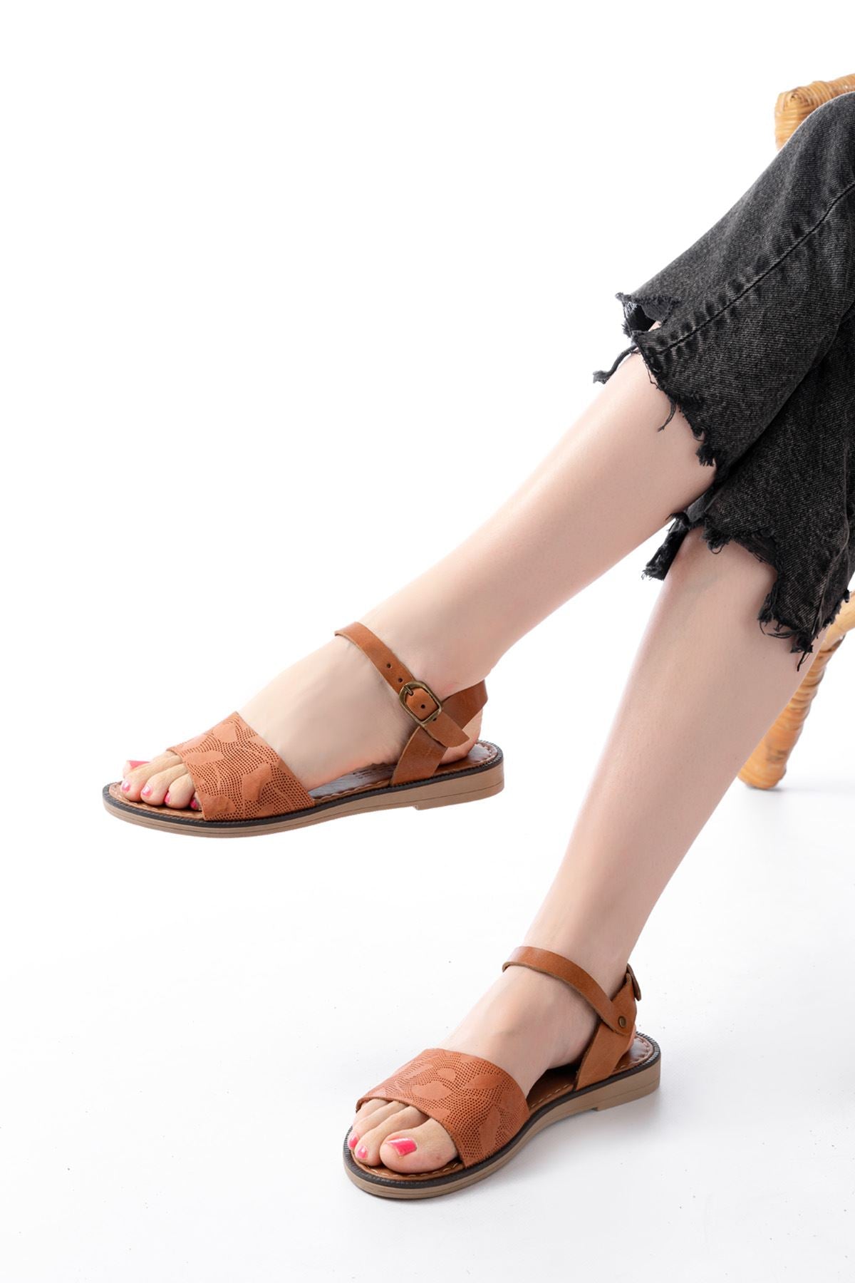 205-012 Taba Ortopedik Hakiki Deri Kadın Sandalet - Taba