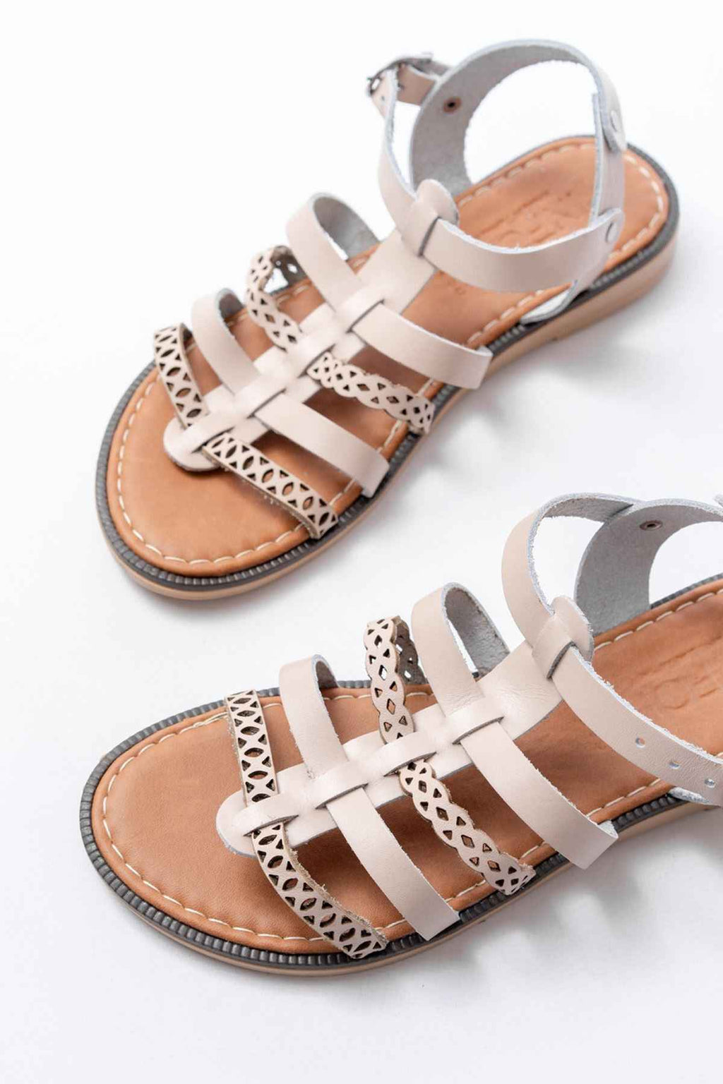 Ayakkabı Aşkı 205-014 Bej Lazerli Kesim Hakiki Deri Ortopedik Taban Günlük Kadın Sandalet