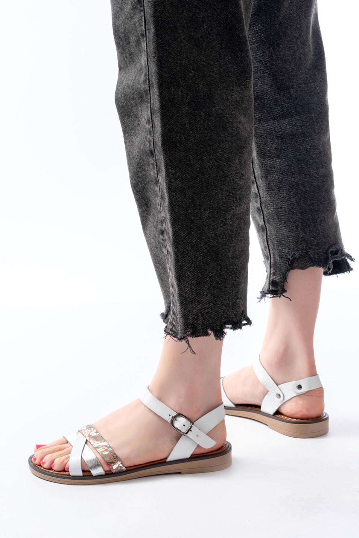 Ayakkabı Aşkı Beyaz Garni Ortopedik Hakiki Deri Kadın Sandalet