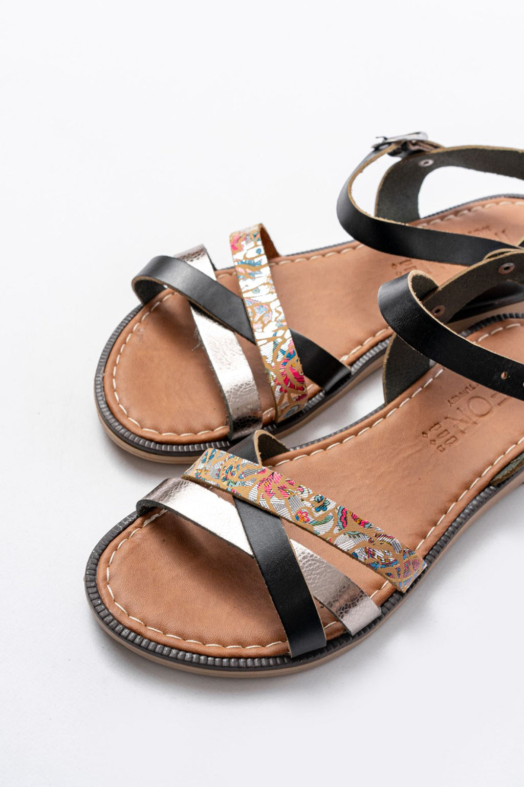 Ayakkabı Aşkı Siyah Garni Ortopedik Hakiki Deri Kadın Sandalet