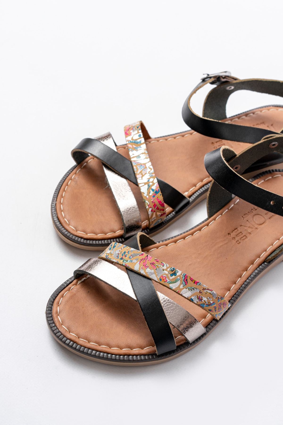 Ayakkabı Aşkı Siyah Garni Ortopedik Hakiki Deri Kadın Sandalet