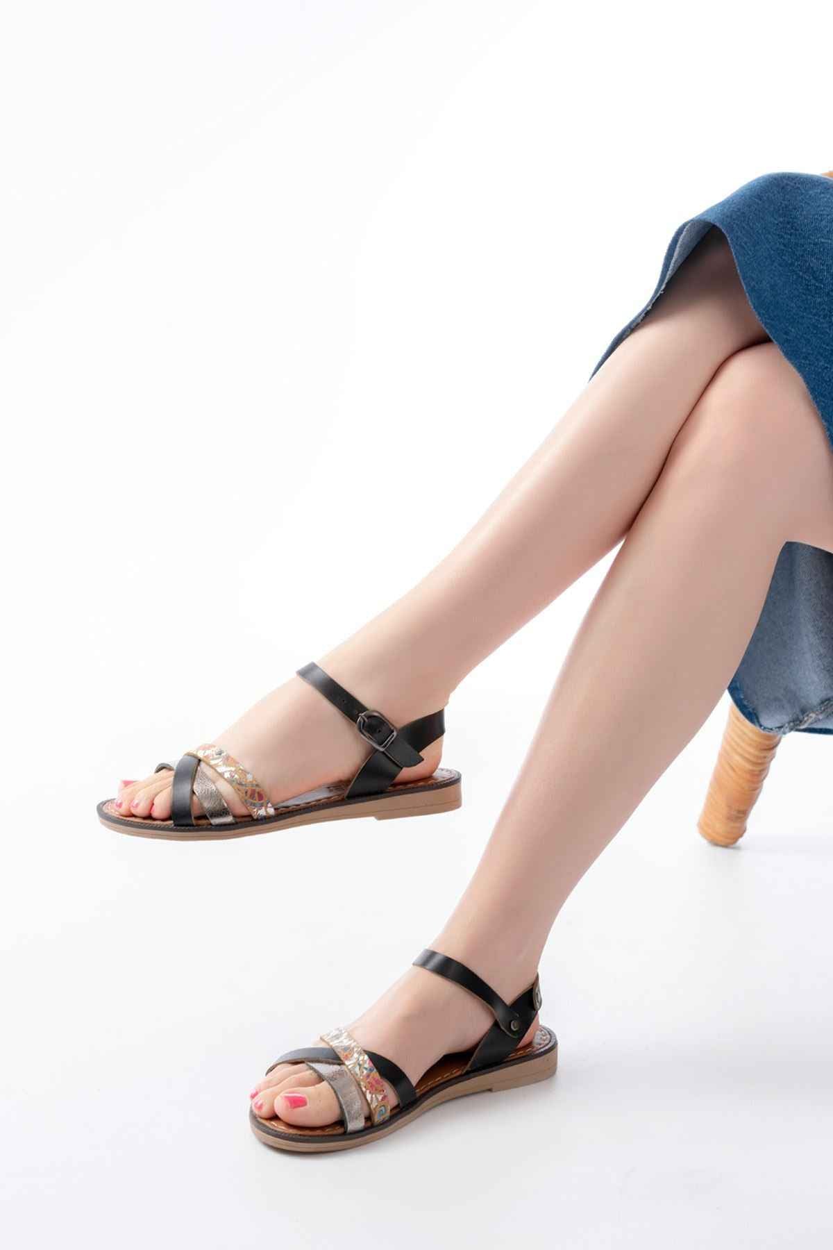 Ayakkabı Aşkı 205-015 Siyah Garni Ortopedik Hakiki Deri  Kadın Sandalet