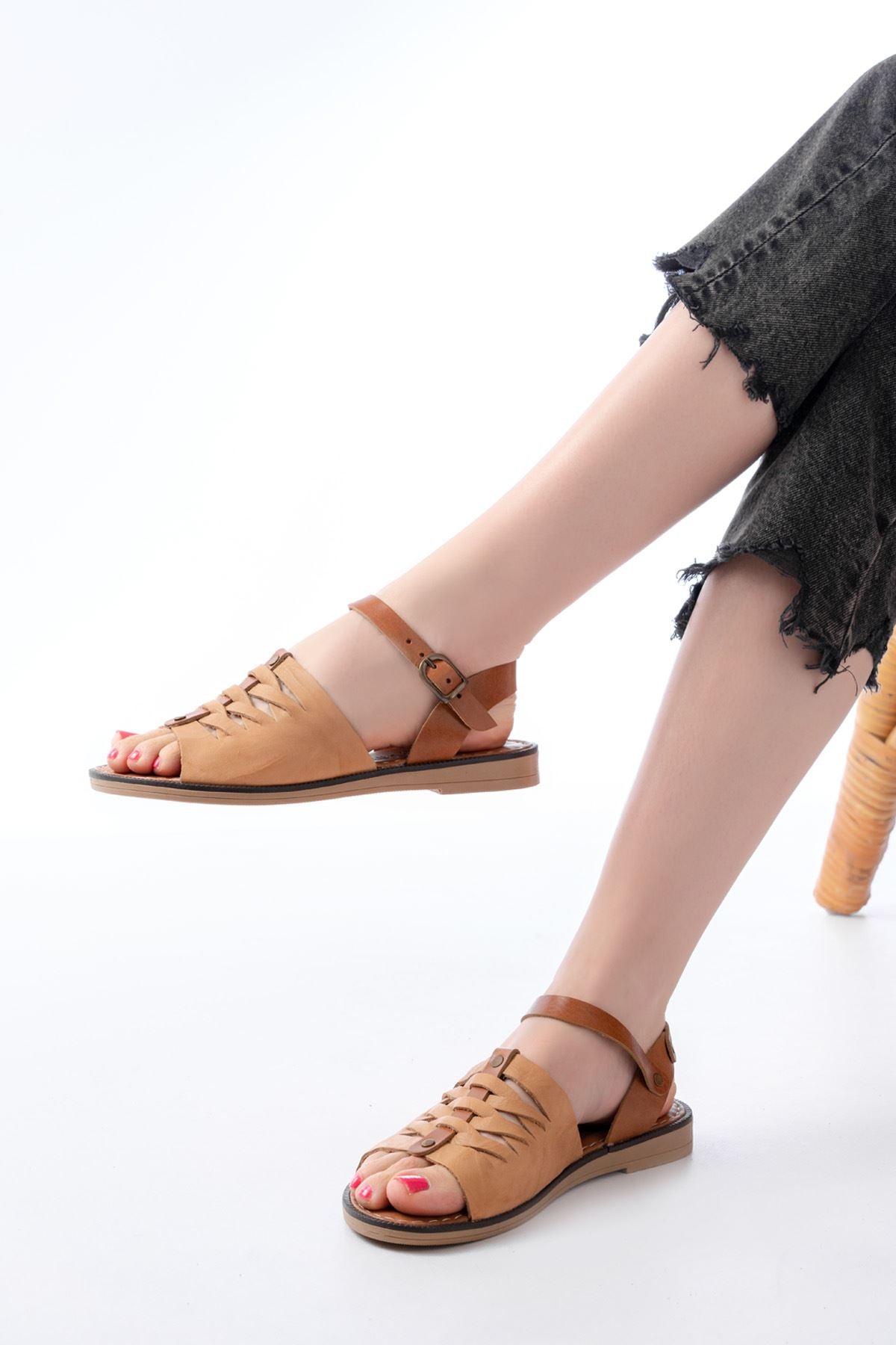 Ayakkabı Aşkı Bej Ortopedik Hakiki Deri Kadın Sandalet