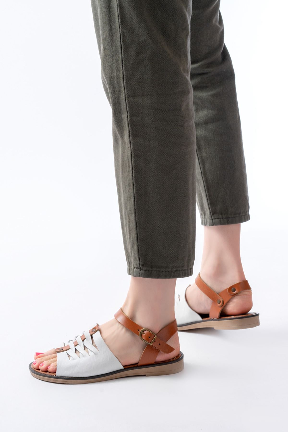 Ayakkabı Aşkı Beyaz Ortopedik Hakiki Deri Kadın Sandalet