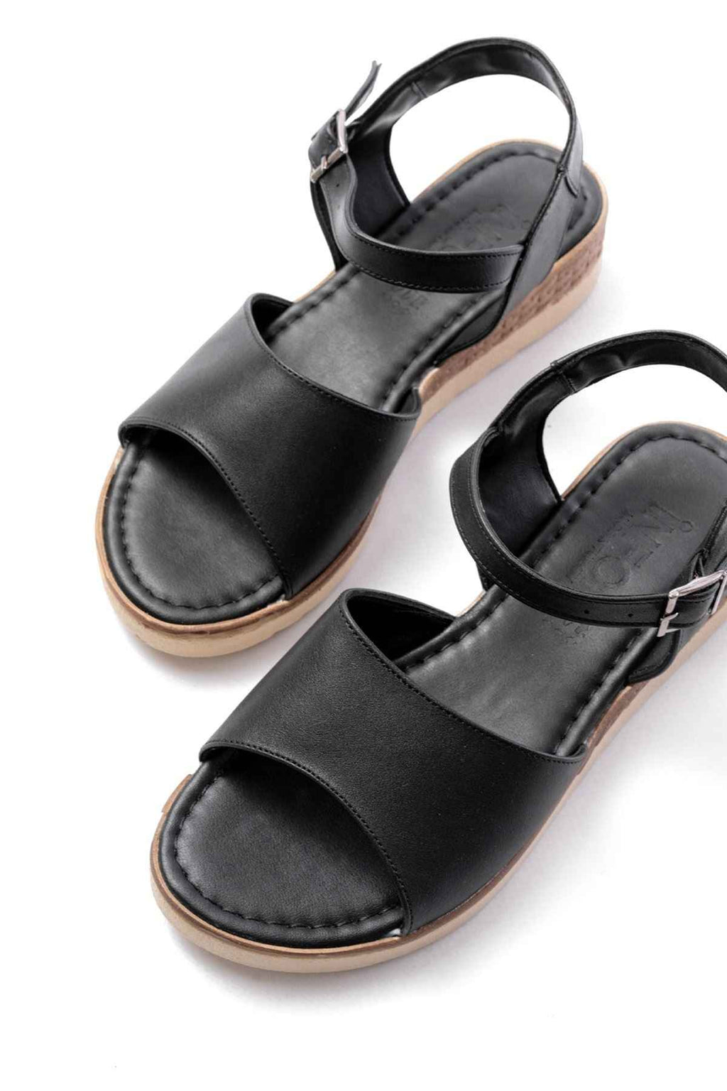 Ayakkabı Aşkı 692-500 Siyah Ortopedik Taban Tokalı Kadın Sandalet