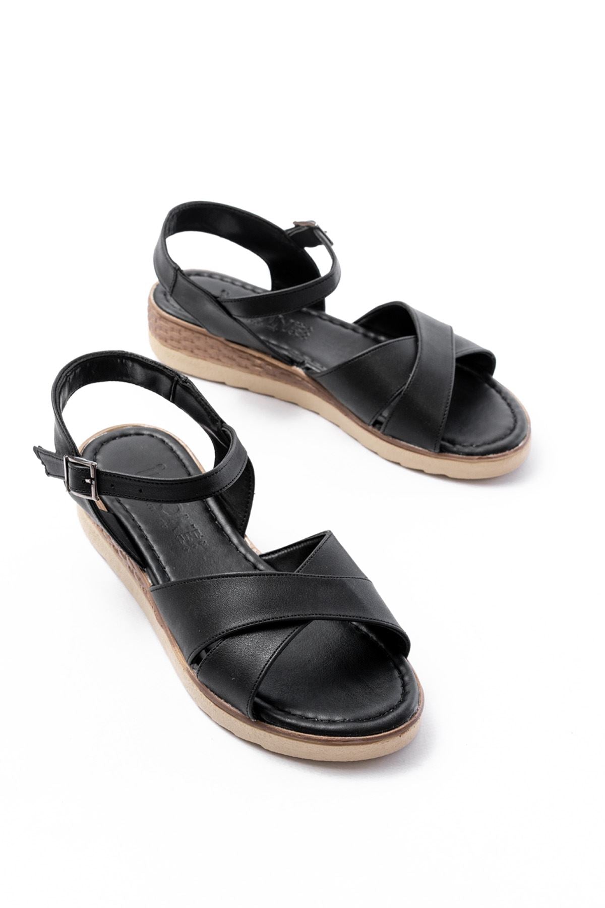Ayakkabı Aşkı Siyah Ortopedik Taban Çapraz Tokalı Kadın Sandalet