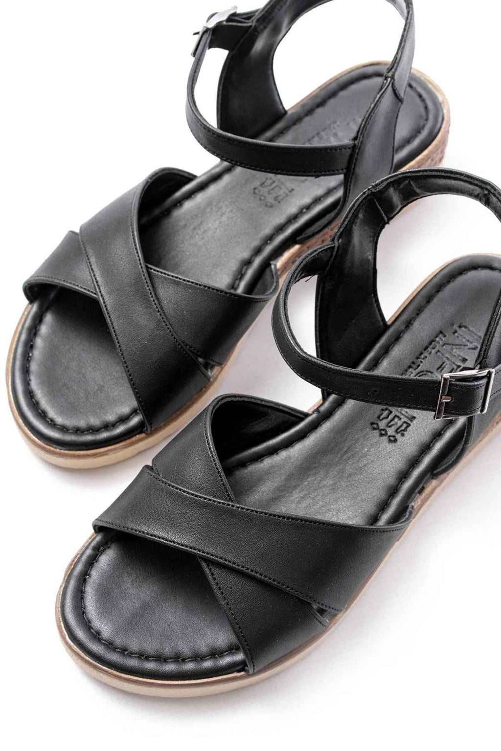 Ayakkabı Aşkı 692-564 Siyah Ortopedik Taban Çapraz Tokalı Kadın Sandalet