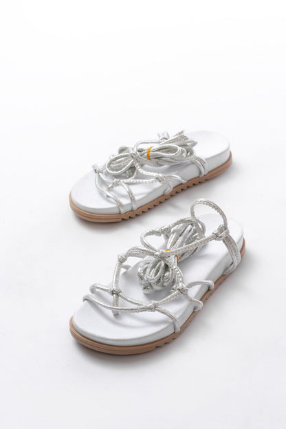 Ayakkabı Aşkı Beyaz Gümüş Bilekten Bağcıklı Kadın Sandalet