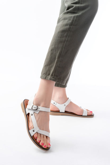 Ayakkabı Aşkı Beyaz Hakiki Deri Tokalı Kadın Sandalet