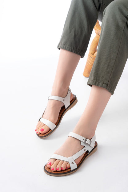 Ayakkabı Aşkı Beyaz Hakiki Deri Tokalı Kadın Sandalet