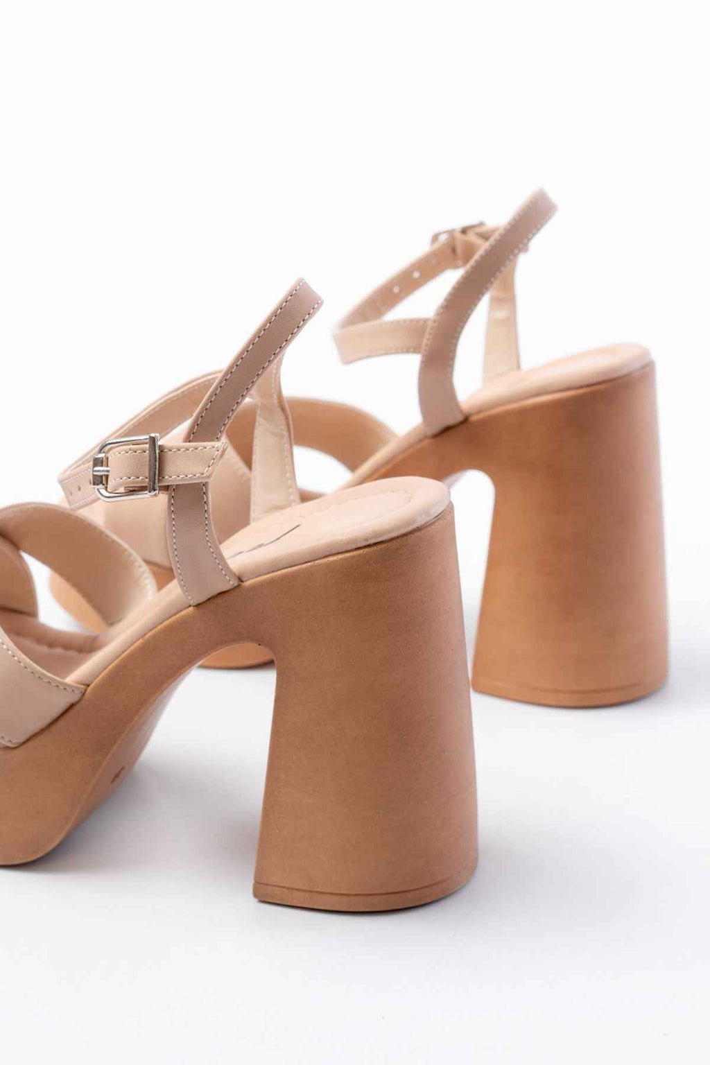 Ayakkabı Aşkı P-105 Nut Çapraz Kalın Topuklu Kadın Sandalet