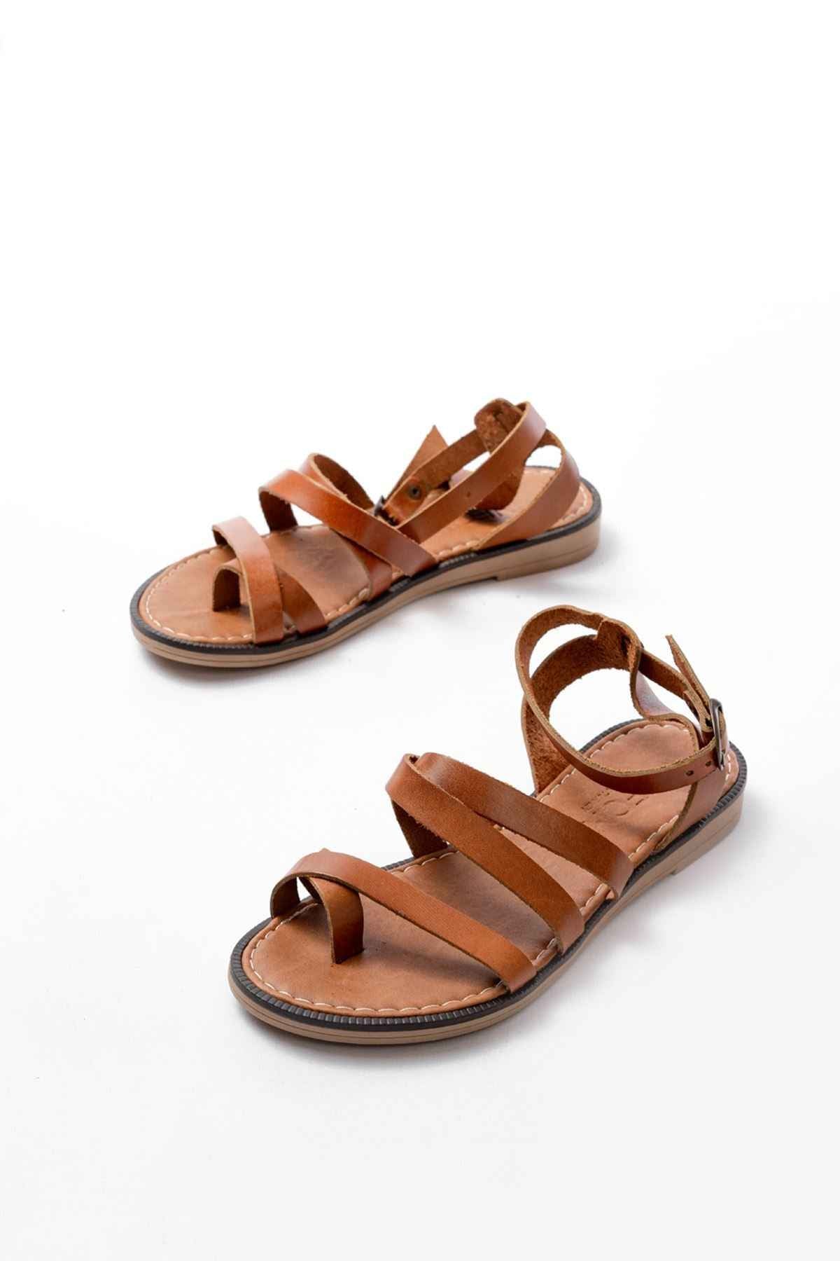 Ayakkabı Aşkı 205-209 Taba  Hakiki Deri Tokalı Parmak Arası Kadın Sandalet