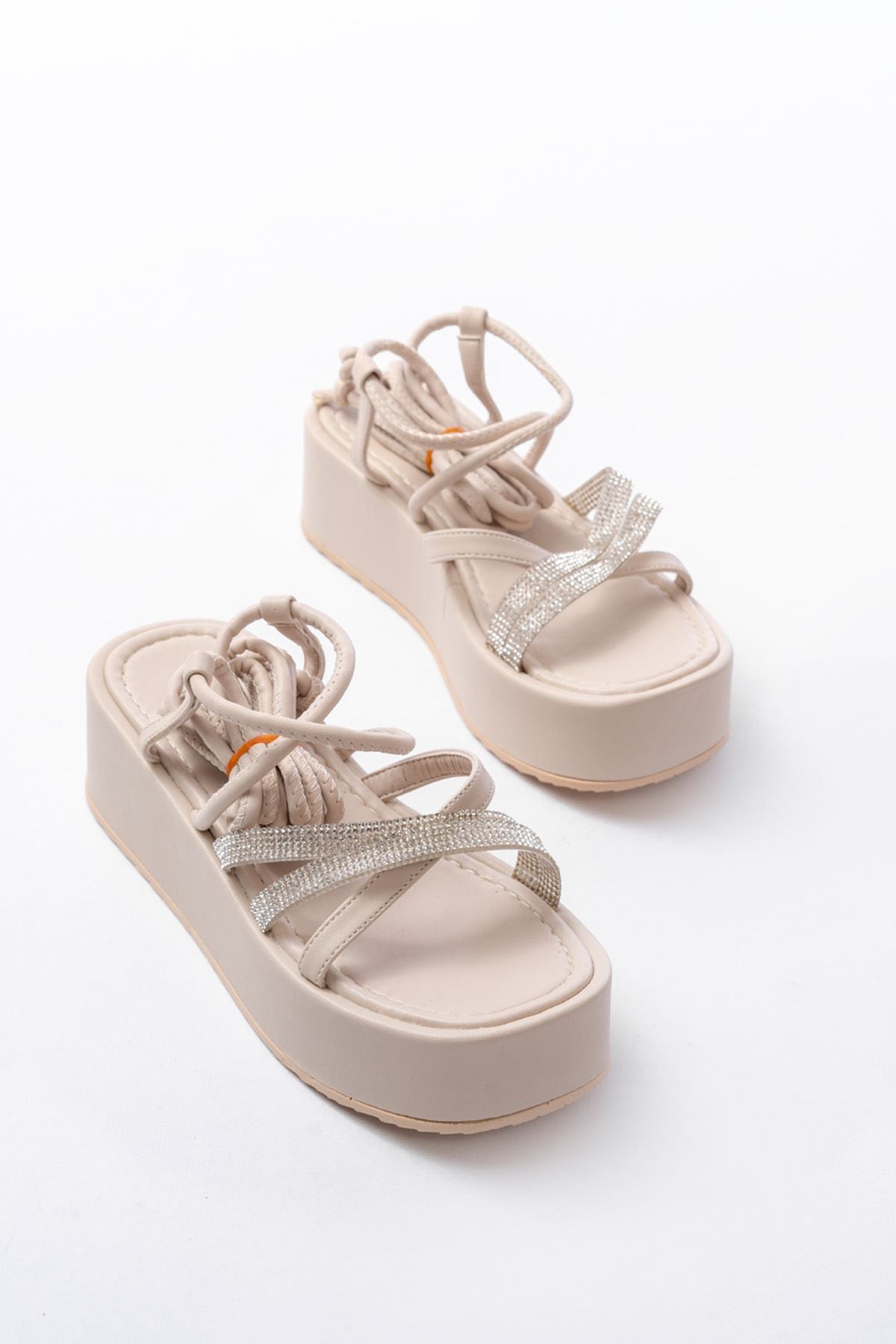 Ayakkabı Aşkı Bej Gümüş Taşlı Bilekten Bağlamalı Kadın Sandalet - Ayakkabı Aşkı