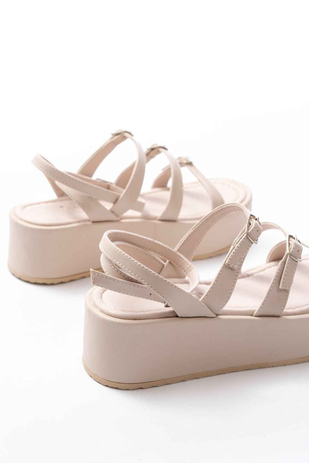 Ayakkabı Aşkı 861-1222 Bej Tokalı Bilekten Bağlamalı Dolgu Kadın Sandalet