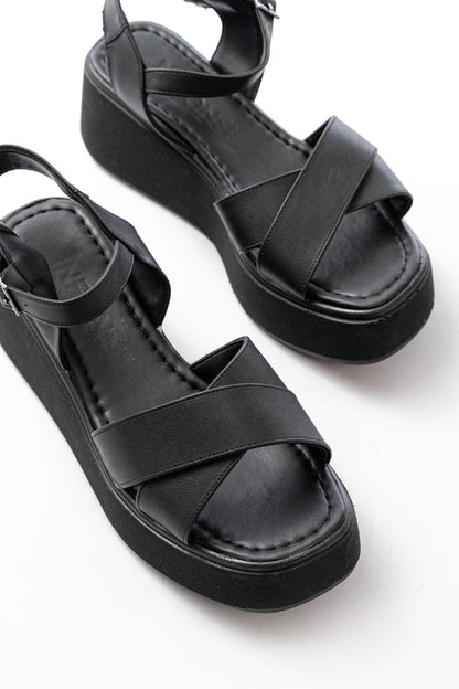 Ayakkabı Aşkı 1024 Siyah Dolgu Topuk Çapraz Tokalı Ortopedik Taban Kadın Sandalet