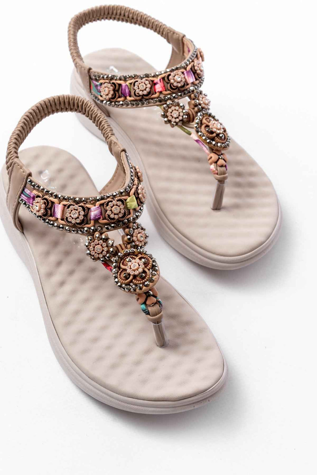 Ayakkabı Aşkı Dm-609 Bej Taşlı Arka Lastikli Parmak Arası Kadın Sandalet