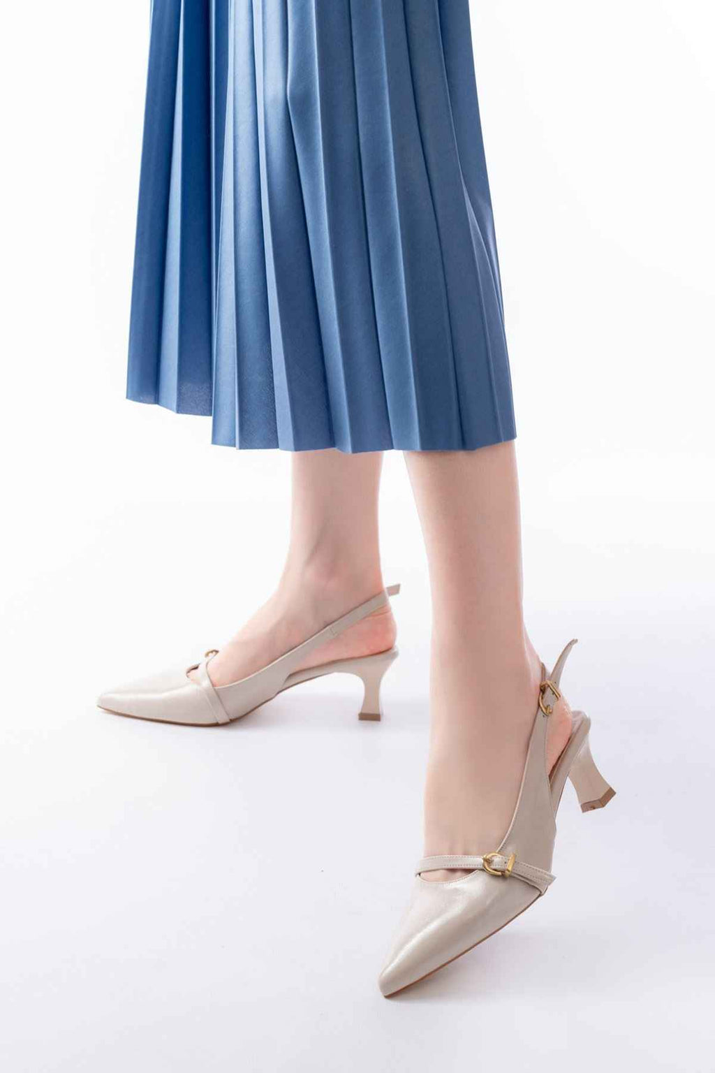 Ayakkabı Aşkı H-470 Bej Rugan Baret Tokalı Arkası Açık Günlük Kadın Sandalet