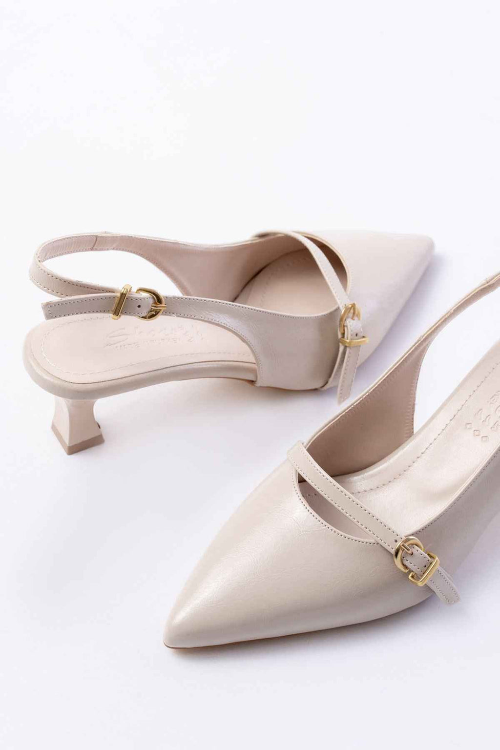 Ayakkabı Aşkı H-470 Bej Rugan Baret Tokalı Arkası Açık Günlük Kadın Sandalet