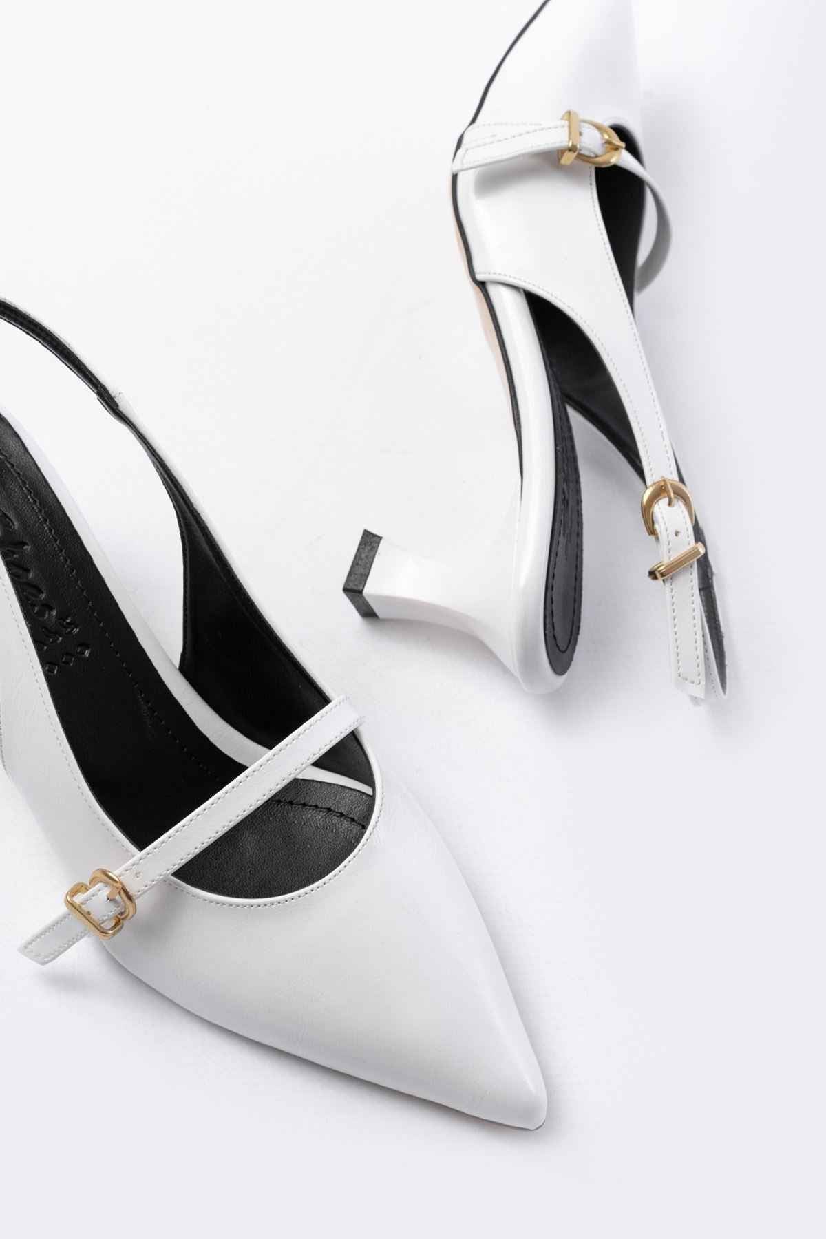 Ayakkabı Aşkı H-470 Beyaz Rugan Baret Tokalı Arkası Açık Günlük Kadın Sandalet