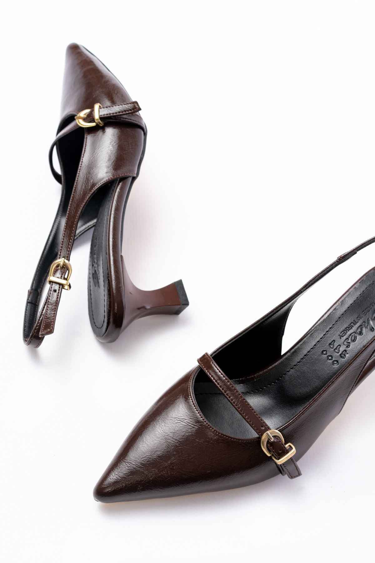 Ayakkabı Aşkı H-470 Kahve Rugan Baret Tokalı Arkası Açık Günlük Kadın Sandalet