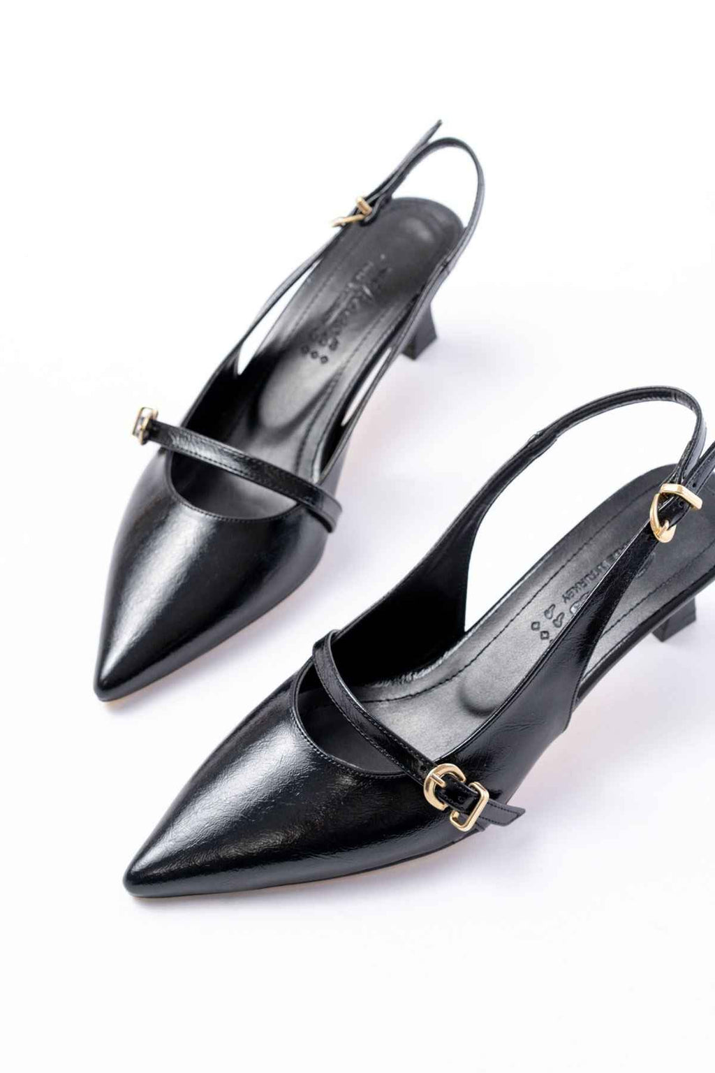 Ayakkabı Aşkı H-470 Siyah Rugan Baret Tokalı Arkası Açık Günlük Kadın Sandalet