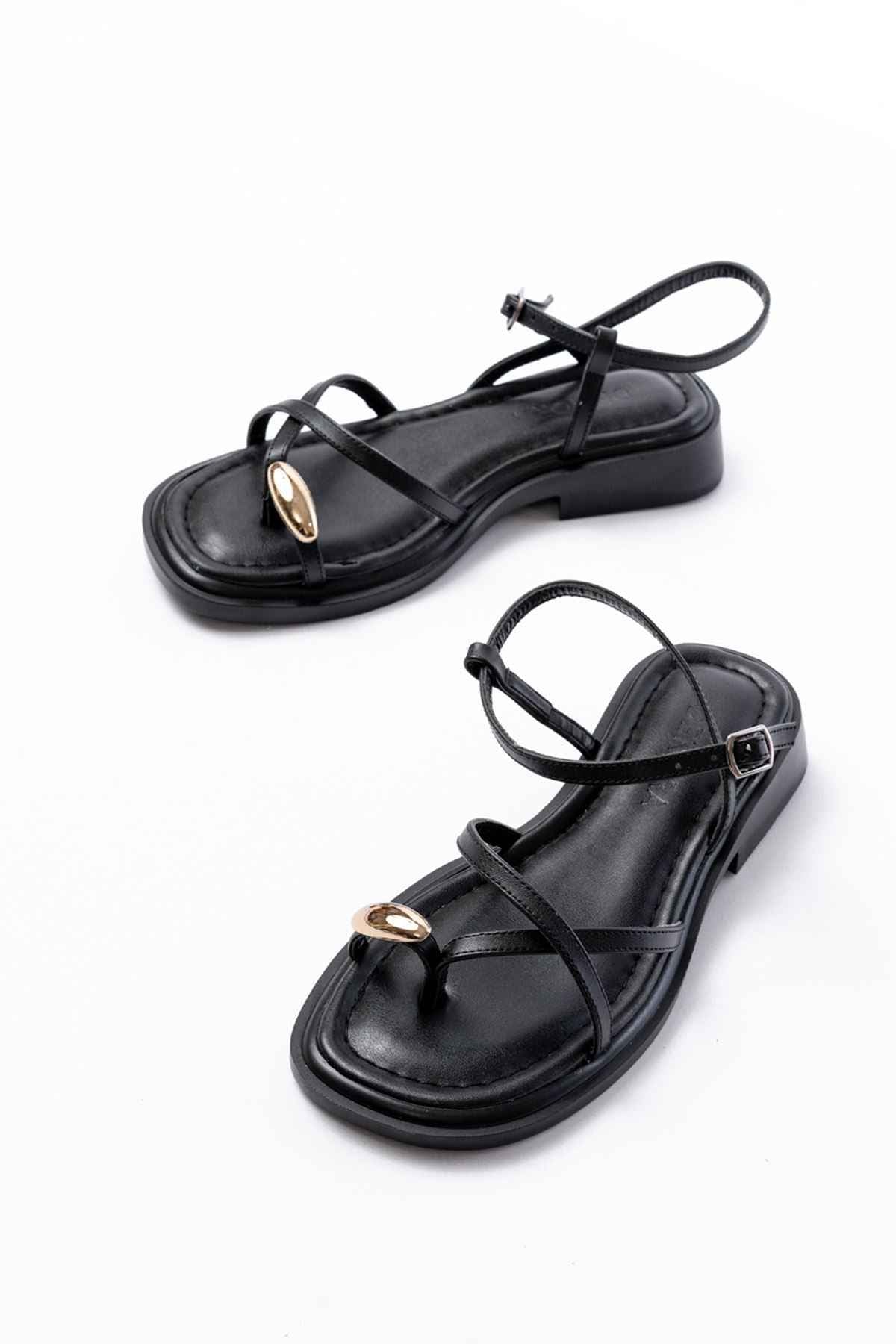 Ayakkabı Aşkı S-101 Siyah Parmak Arası Taş Detaylı Günlük Kadın Sandalet