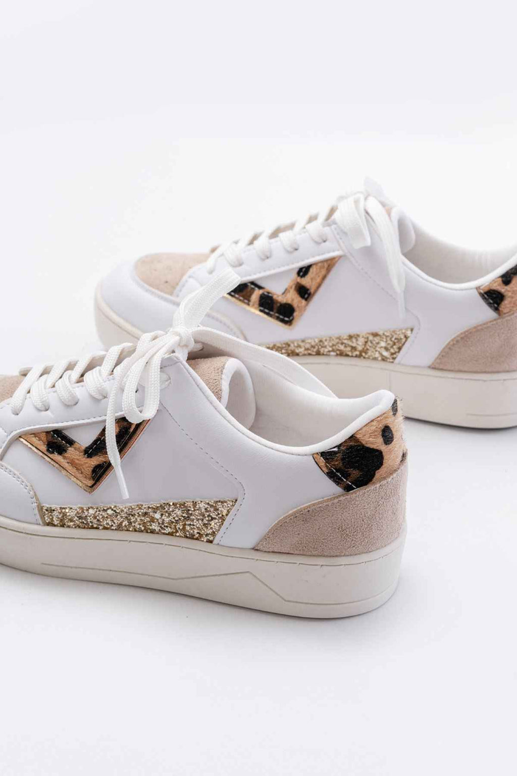 Ayakkabı Aşkı Sv-01 Beyaz Leopar Desenli Bağcıklı Kadın Spor Ayakkabı