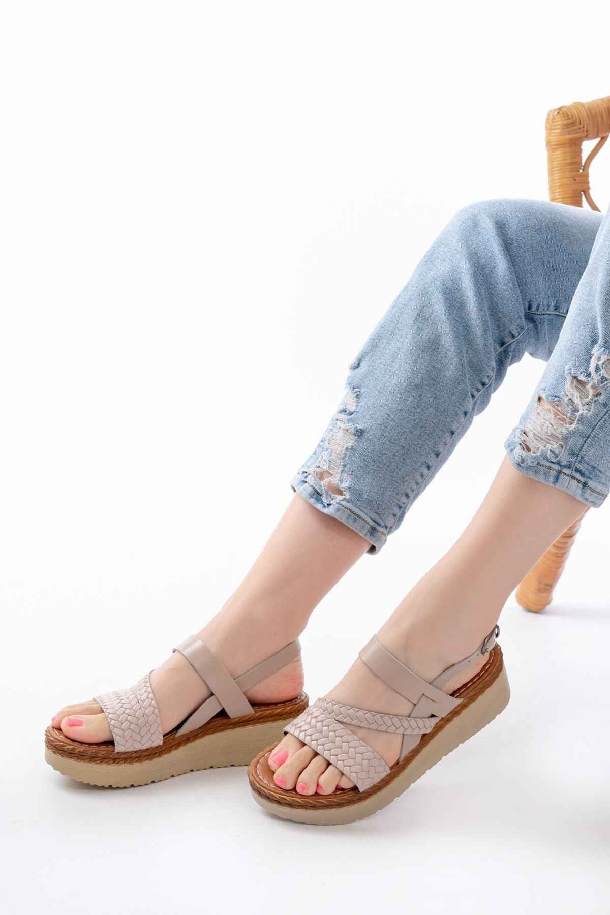 Ayakkabı Aşkı 730-152 Bej Örgü Desenli Hakiki Deri Ortopedik Taban Kadın Sandalet