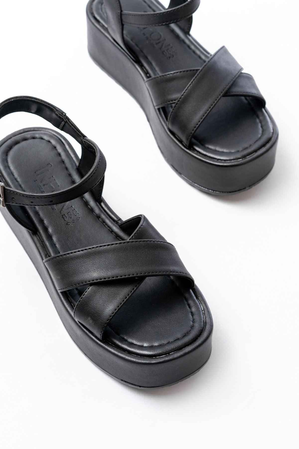 Ayakkabı Aşkı 861-1005 Siyah Günlük Çapraz Dolgu Topuk Kadın Sandalet