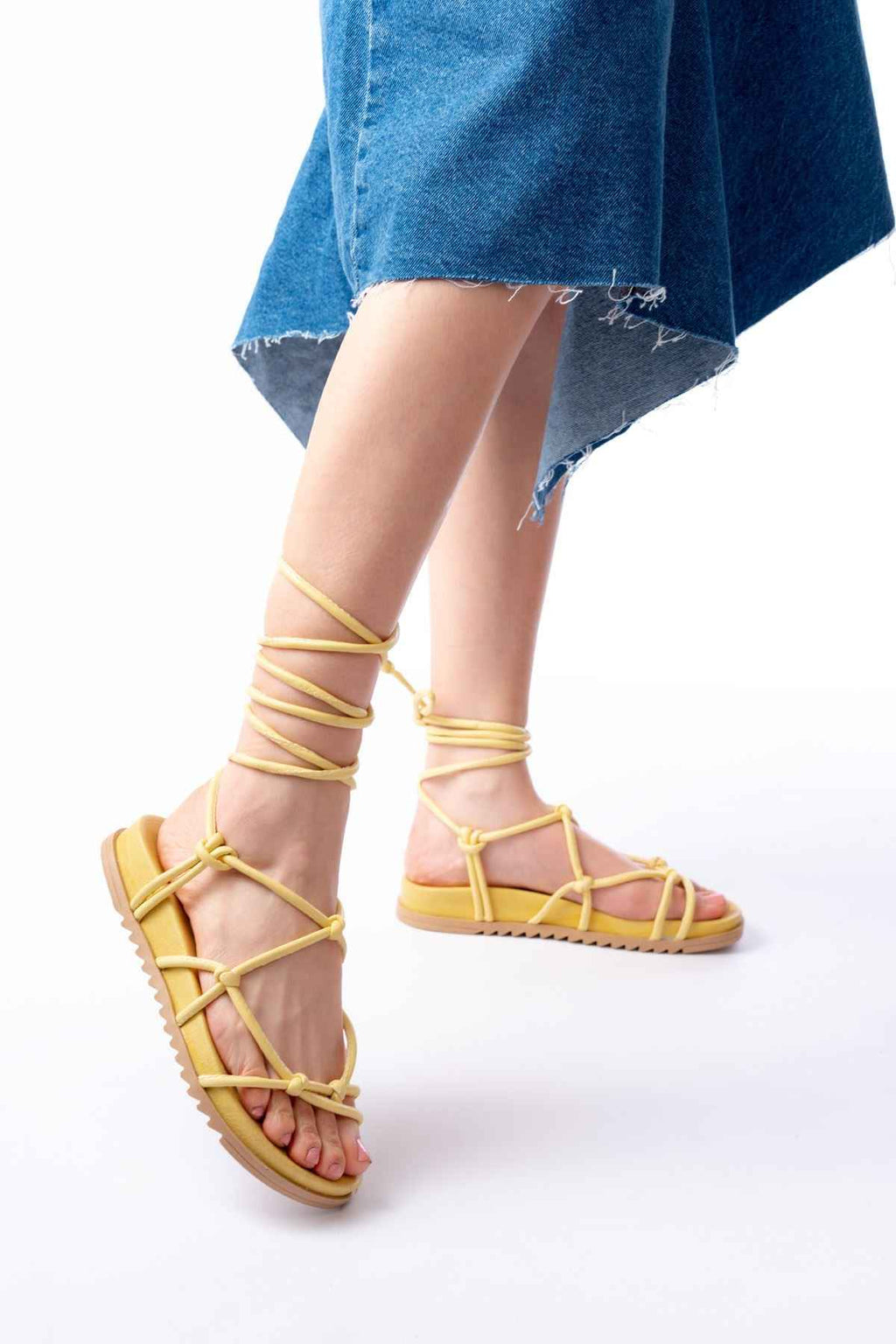 Ayakkabı Aşkı 1001-1001 Sarı Bilekten Bağcıklı Kadın Sandalet