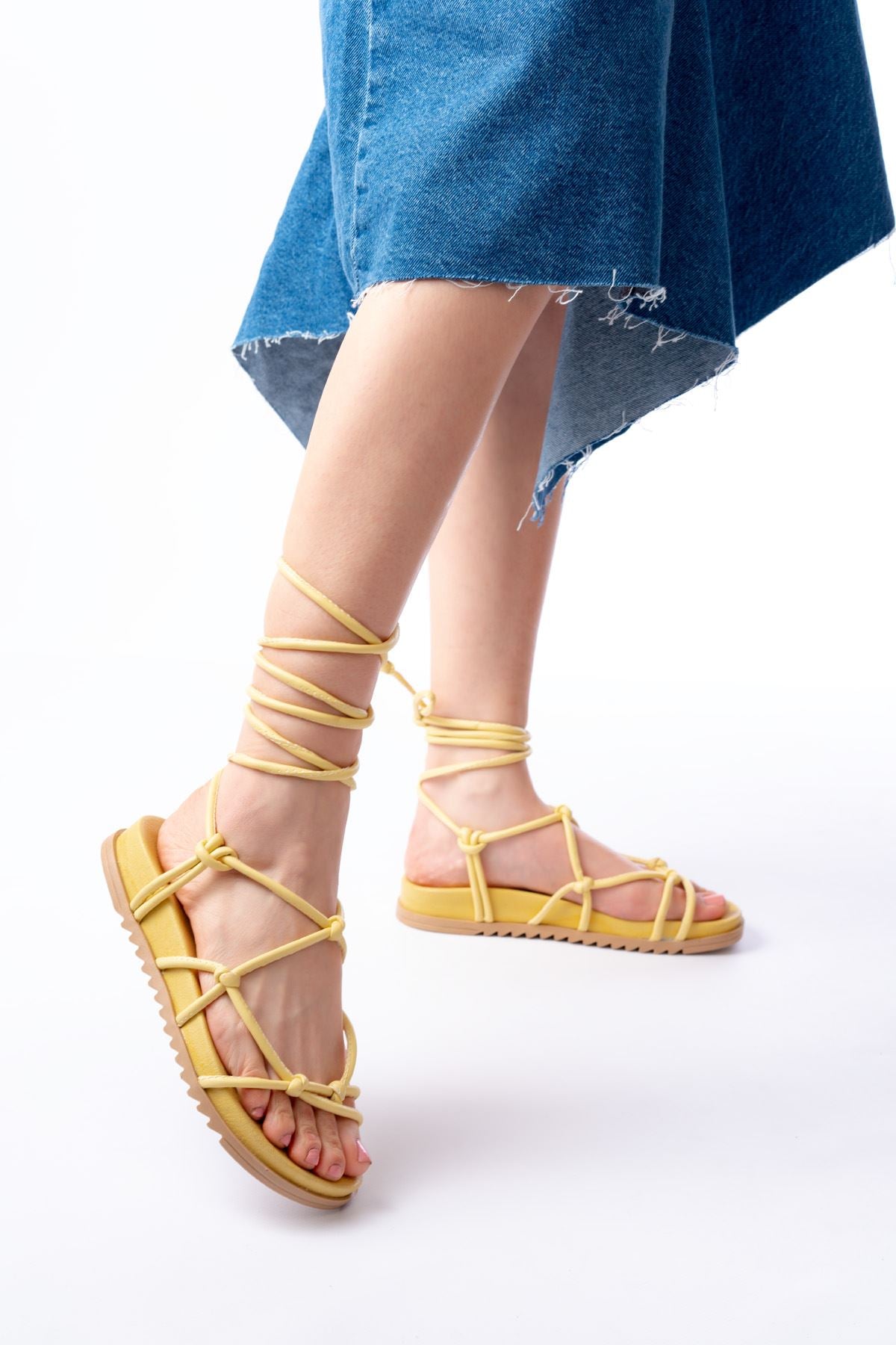 Ayakkabı Aşkı Sarı Bilekten Bağcıklı Kadın Sandalet - Ayakkabı Aşkı