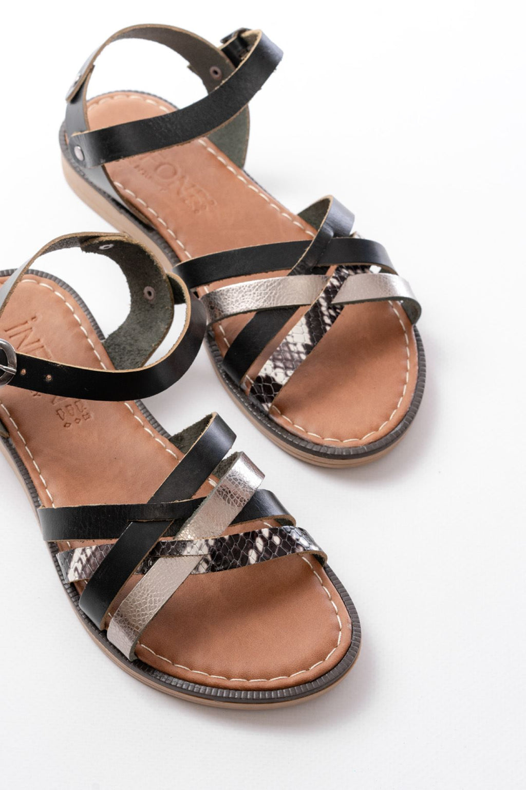 Ayakkabı Aşkı Siyah Garni Hakiki Deri Ortopedik Taban Kadın Sandalet