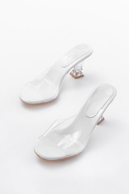 Ayakkabı Aşkı Beyaz Rugan Şeffaf Bantlı Şeffaf Topuklu Yuvarlak Burunlu Kadın Terlik