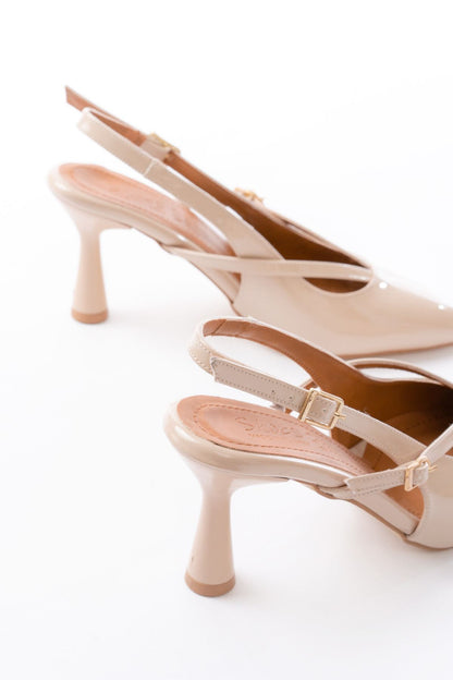 Ayakkabı Aşkı 4962 Bej Sivri Burun Tokalı Yuvarlak Topuk Kadın Sandalet