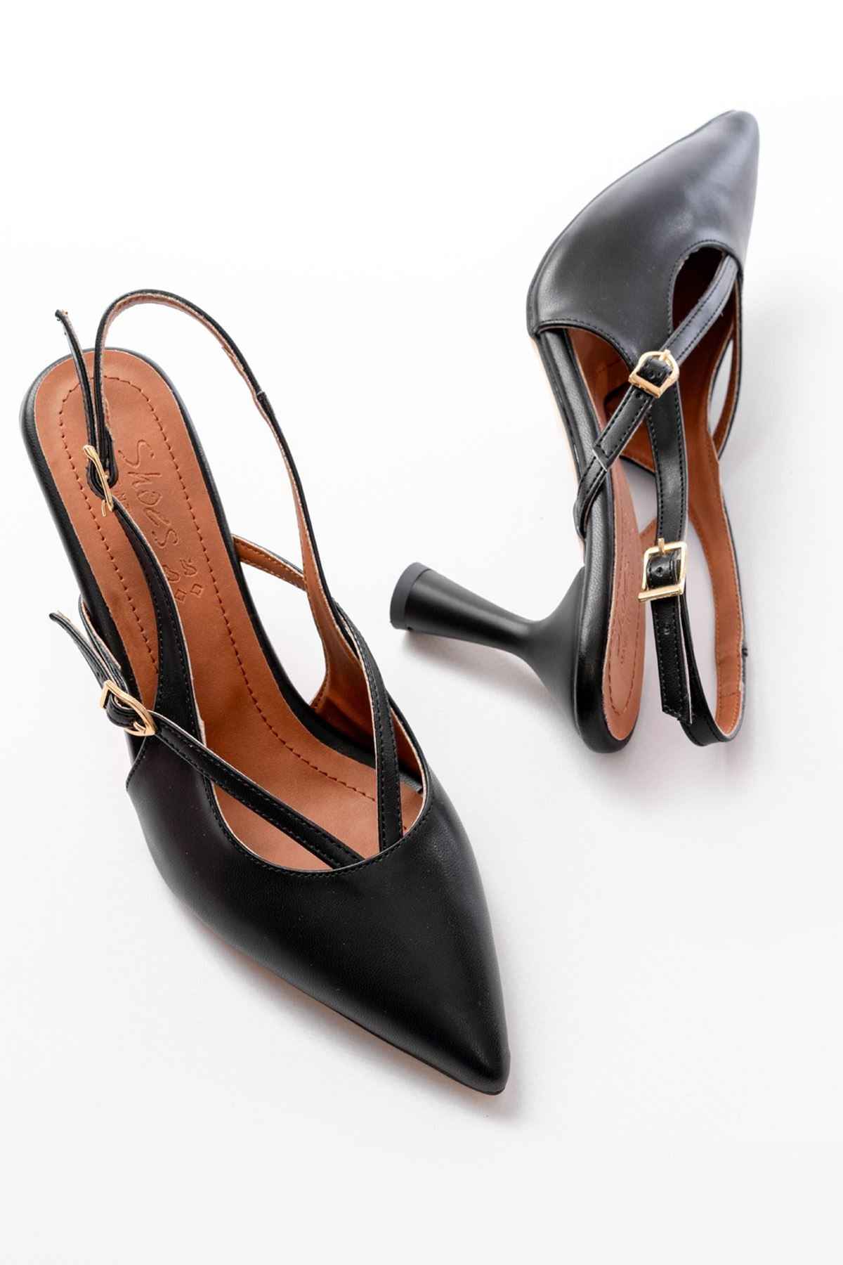 Ayakkabı Aşkı 4962 Siyah Sivri Burun Tokalı Yuvarlak Topuk Kadın Sandalet