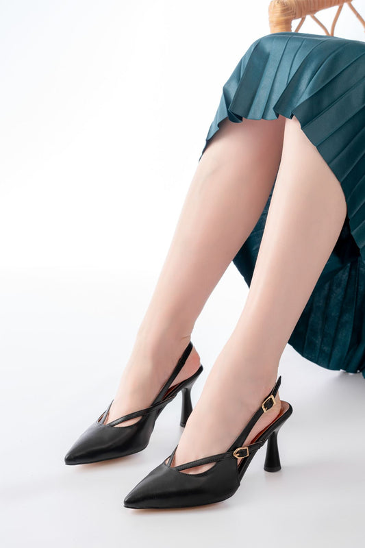 Ayakkabı Aşkı 4962 Siyah Sivri Burun Tokalı Yuvarlak Topuk Kadın Sandalet