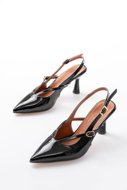 Ayakkabı Aşkı 4962 Siyah Rugan Sivri Burun Tokalı Yuvarlak Topuk Kadın Sandalet