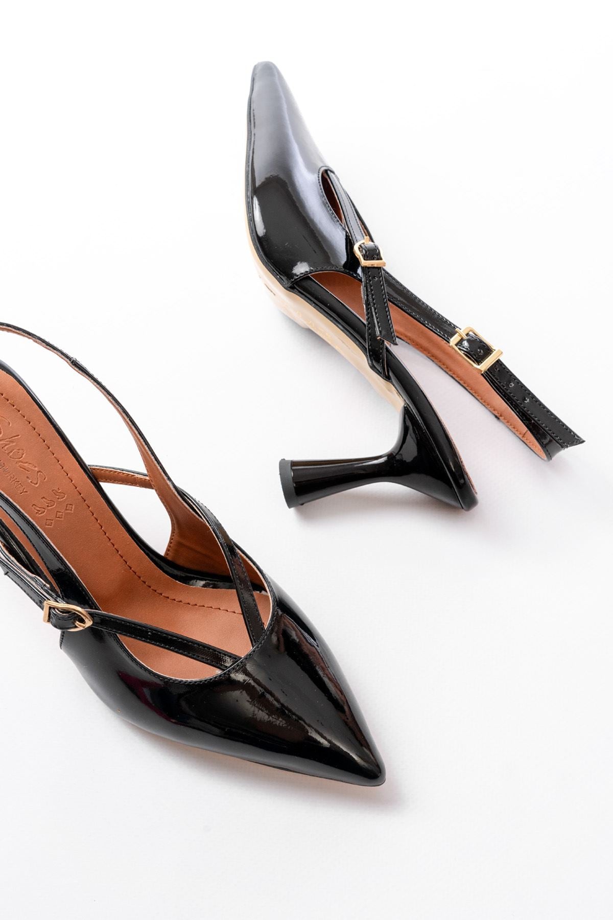 Ayakkabı Aşkı 4962 Siyah Rugan Sivri Burun Tokalı Yuvarlak Topuk Kadın Sandalet - Ayakkabı Aşkı