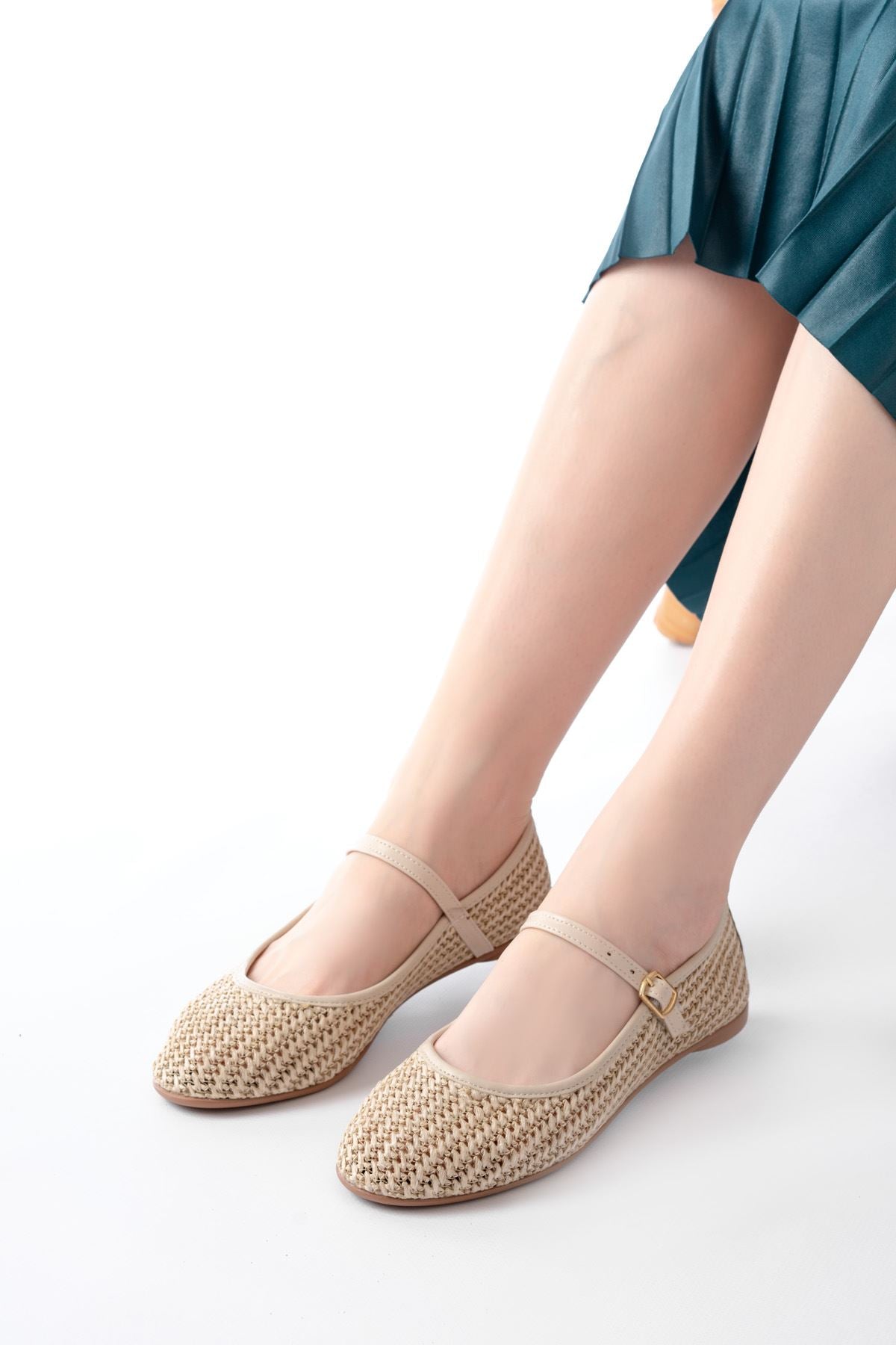 Ayakkabı Aşkı 7432 Bej Fileli Toka Detaylı Günlük Kadın Babet