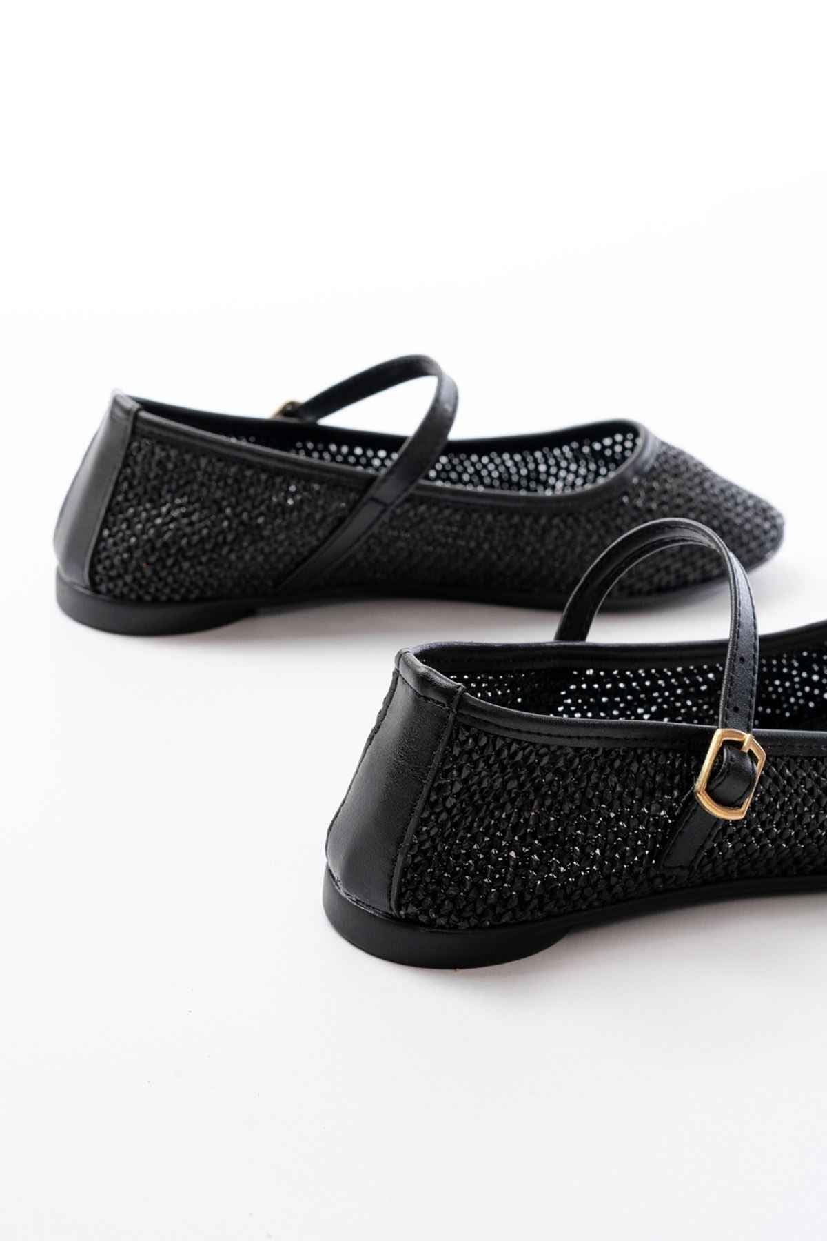 Ayakkabı Aşkı 7432 Siyah Fileli Toka Detaylı Günlük Kadın Babet