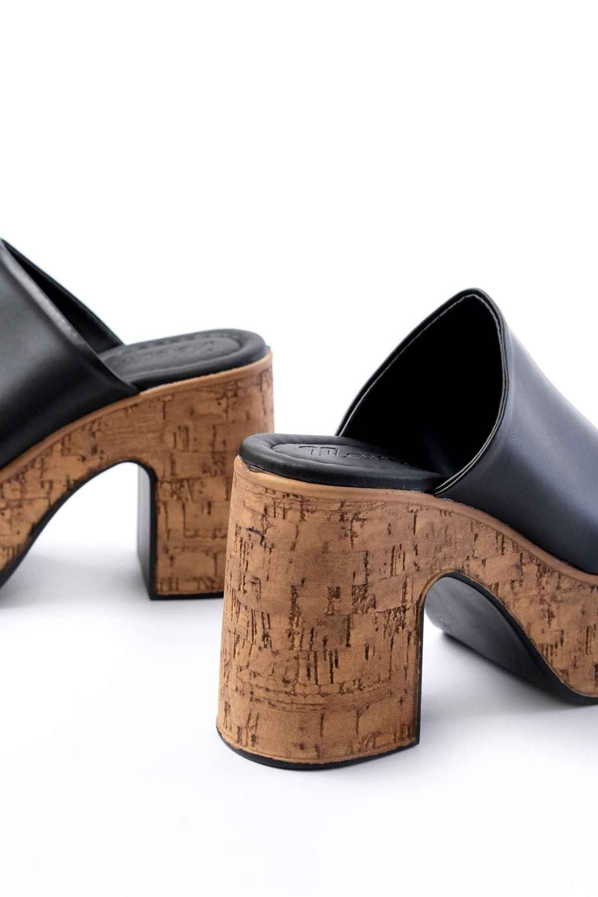 Ayakkabı Aşkı N-7308 Siyah Kalın Yüksek Taban Kadın Terlik