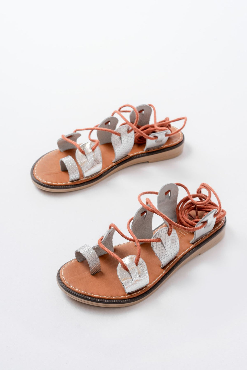 Ayakkabı Aşkı Gümüş Bilekten Bağlamalı Ortopedik Hakiki Deri Kadın Sandalet - Ayakkabı Aşkı