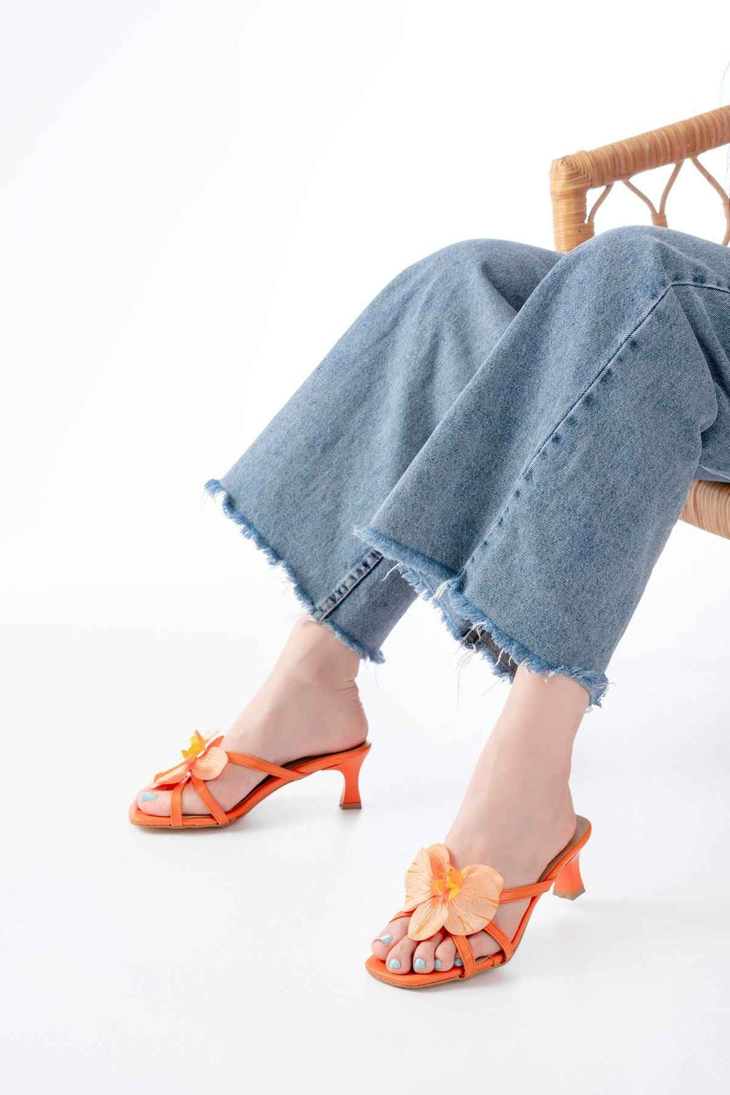 Ayakkabı Aşkı S-622 Orange Orkide Detaylı Ince Topuklu Kadın Terlik