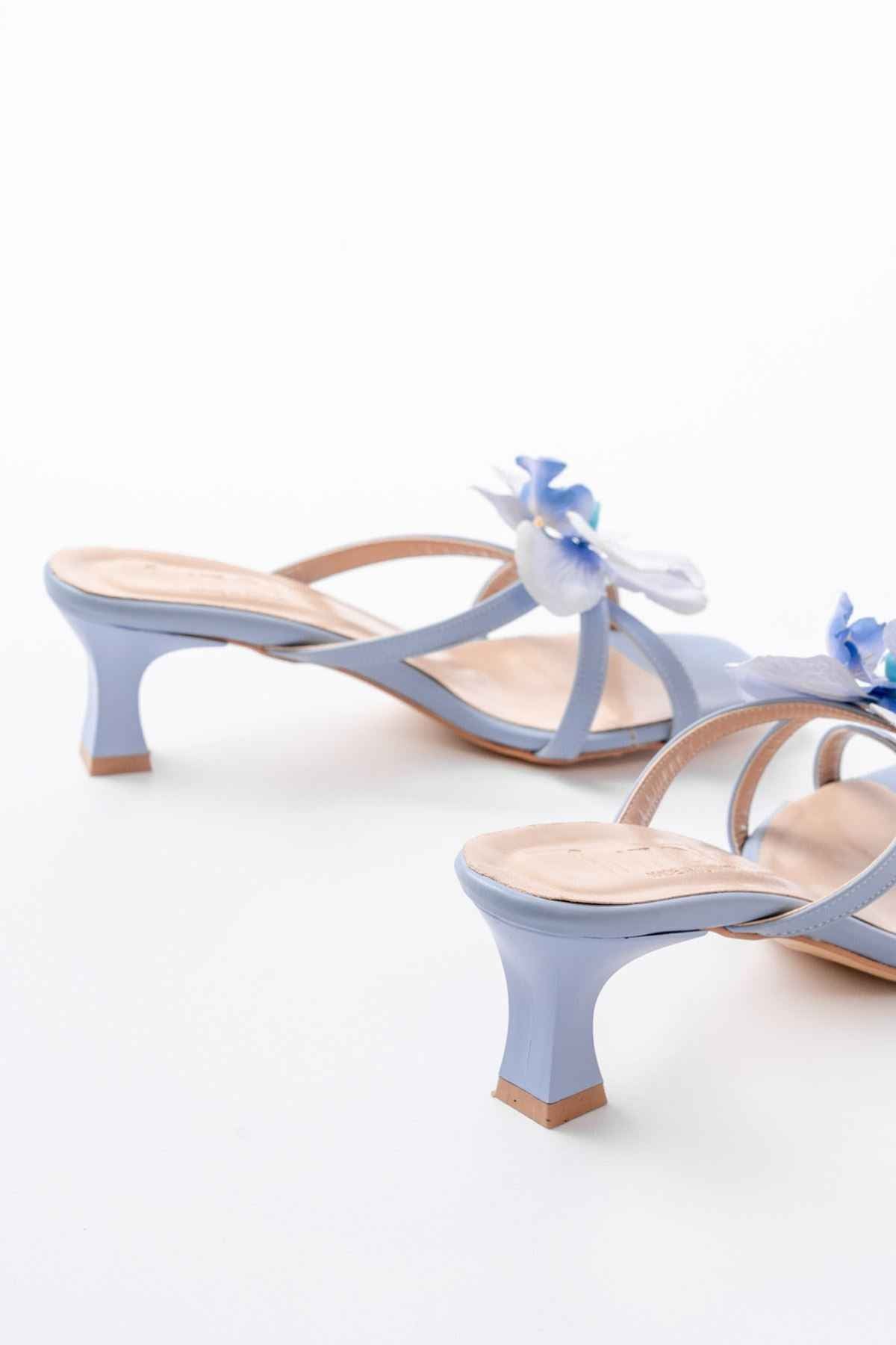 Ayakkabı Aşkı S-622 Bebe Mavi Orkide Detaylı Ince Topuklu Kadın Terlik