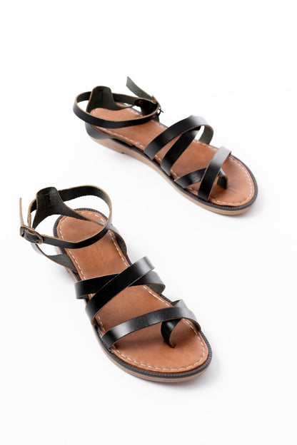 Ayakkabı Aşkı Siyah Hakiki Deri Tokalı Parmak Arası Kadın Sandalet