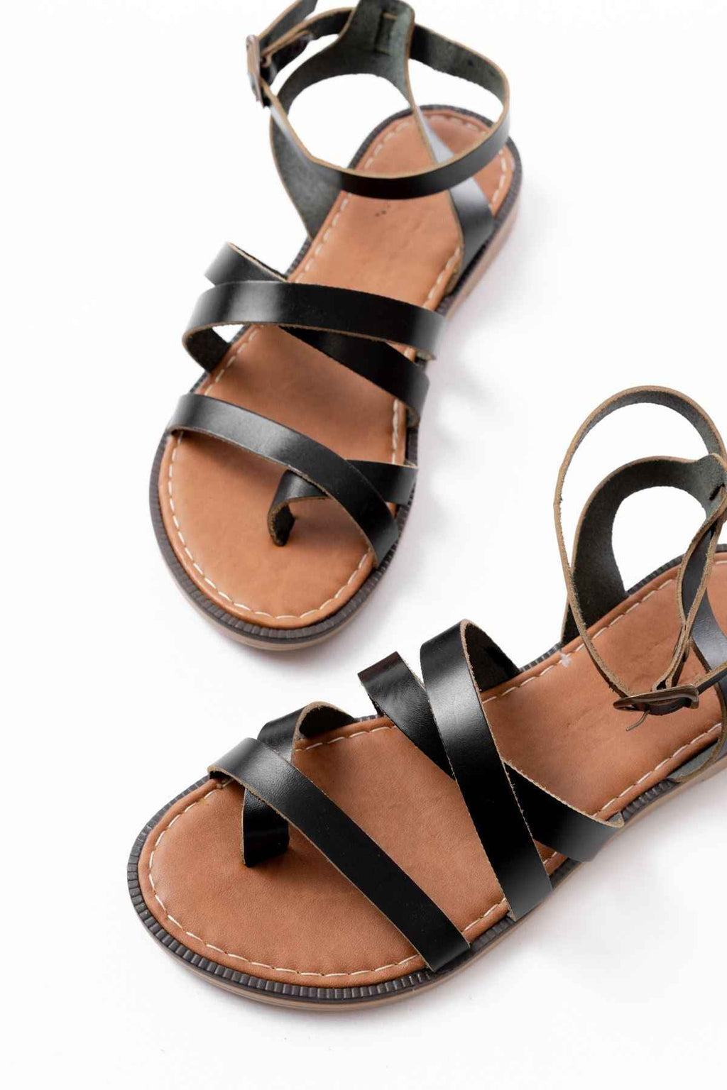 Ayakkabı Aşkı 205-209 Siyah Hakiki Deri Tokalı Parmak Arası Kadın Sandalet