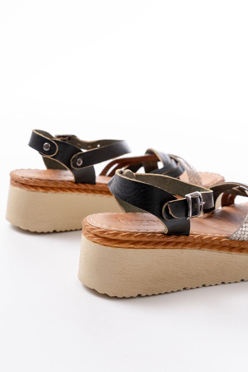 Ayakkabı Aşkı Siyah Ayna Hakiki Deri Ortopedik Taban Kadın Sandalet - Ayakkabı Aşkı