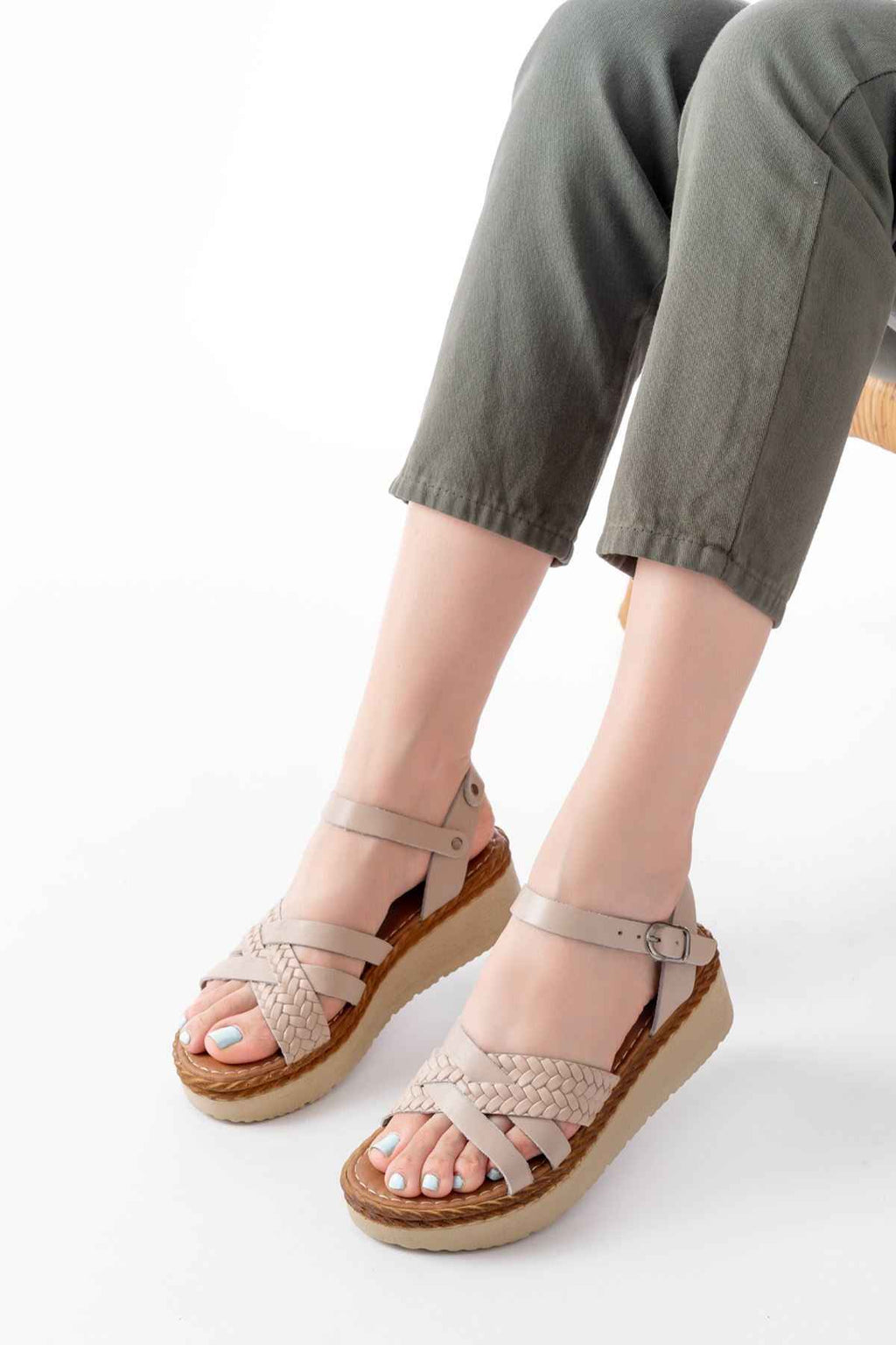 Ayakkabı Aşkı 730-138 Bej Örgü  Hakiki Deri Ortopedik Taban Kadın Sandalet